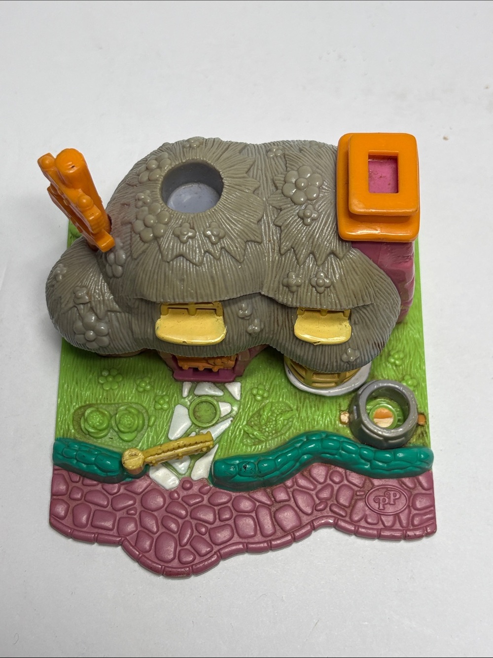 1994 Polly Pocket Rabbit House - Picture 4 of 5